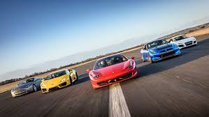 feel-the-thrill:-why-a-supercar-experience-day-is-the-ultimate-gift