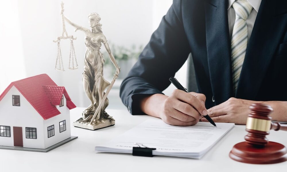 navigating-probate-with-confidence:-why-hiring-an-expert-lawyer-is-crucial